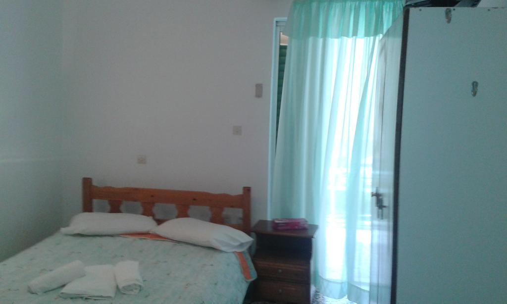 Manoleas Rooms To Let Leonídion Oda fotoğraf