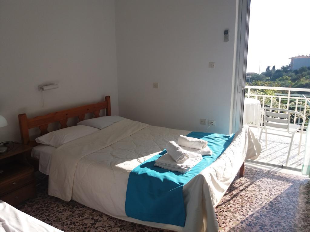 Manoleas Rooms To Let Leonídion Dış mekan fotoğraf